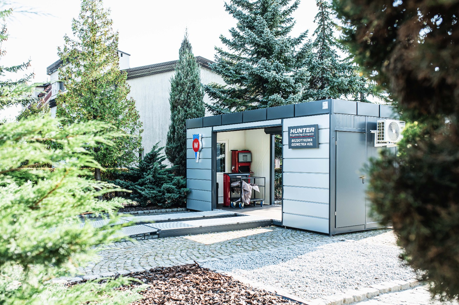 Pozwolenie na postawienie kontenera. Jakie formalności trzeba spełnić